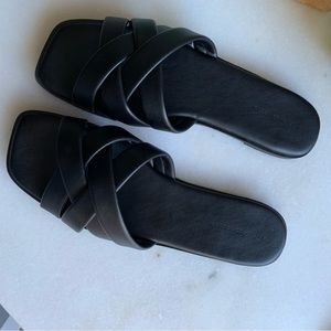 French connection shore sandal/slides